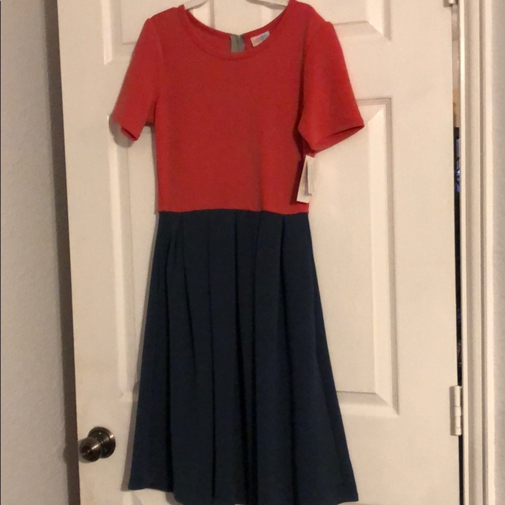 Lularoe Amelia size S